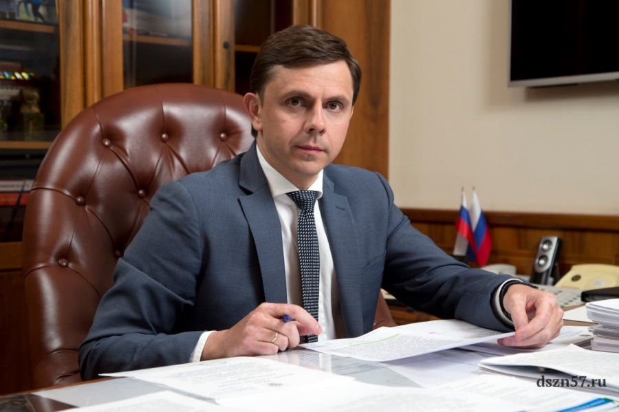 Губернатор Орловской области Андрей Клычков поздравил социальных работников с профессиональным праздником